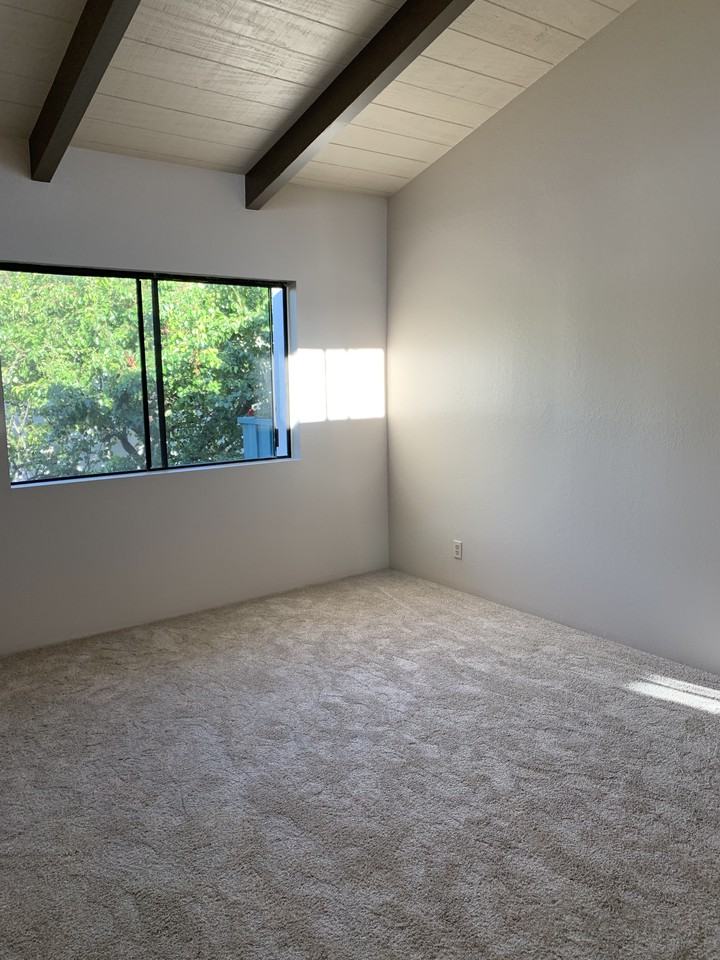 181 N Kellogg Ave #D - Photo 6 of 9