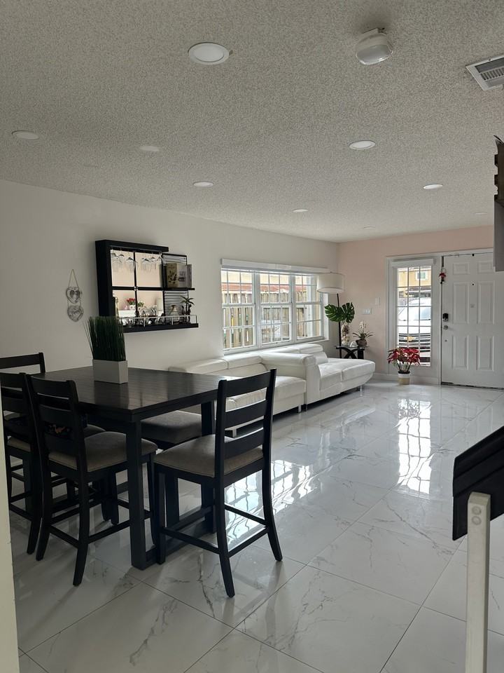 15861 Sw 70th Ter #NA - Photo 4 of 34