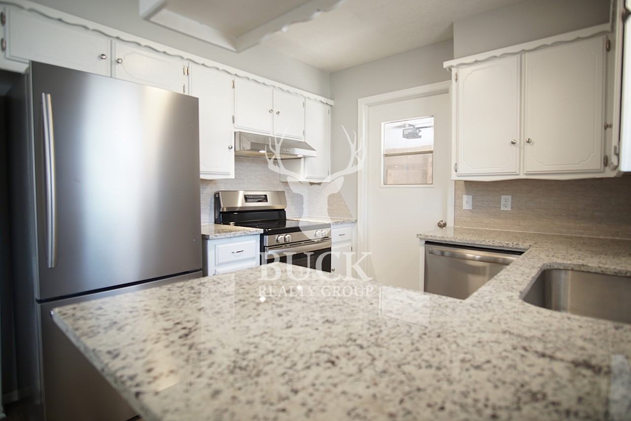 505 Turtle Creek Dr #NA - Photo 7 of 28