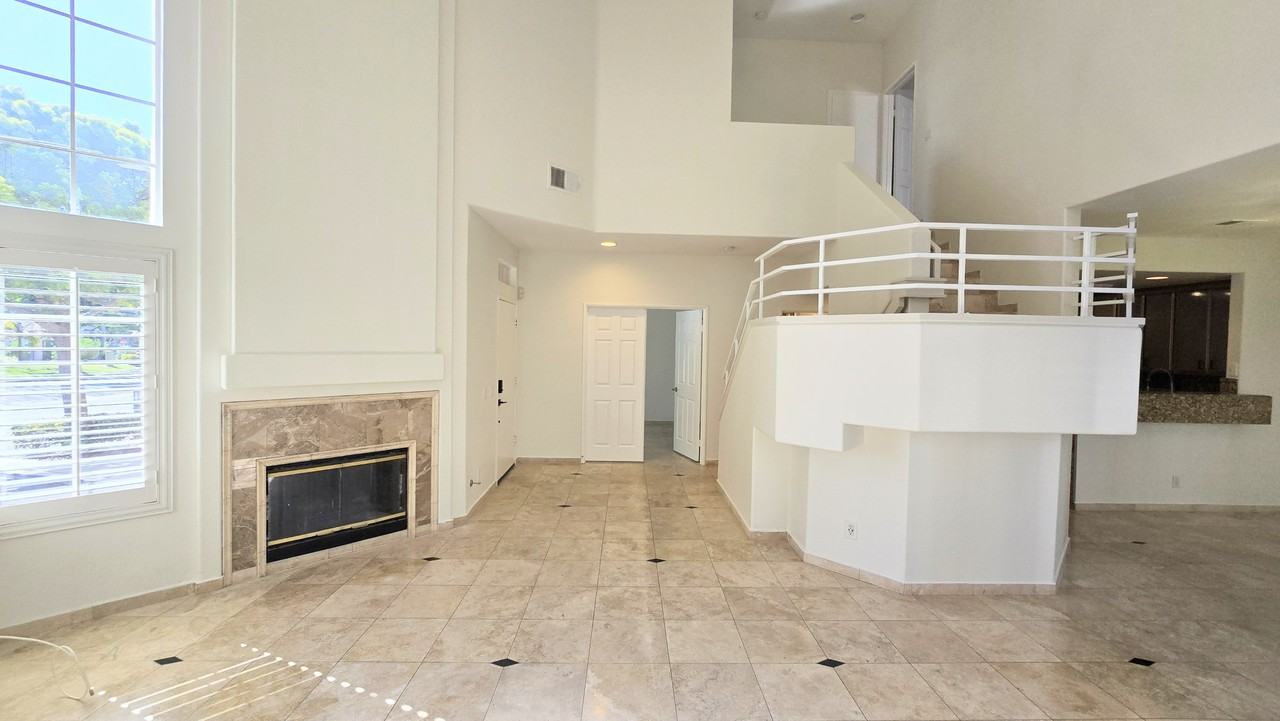 231 Shorebreaker Dr #NA - Photo 3 of 32