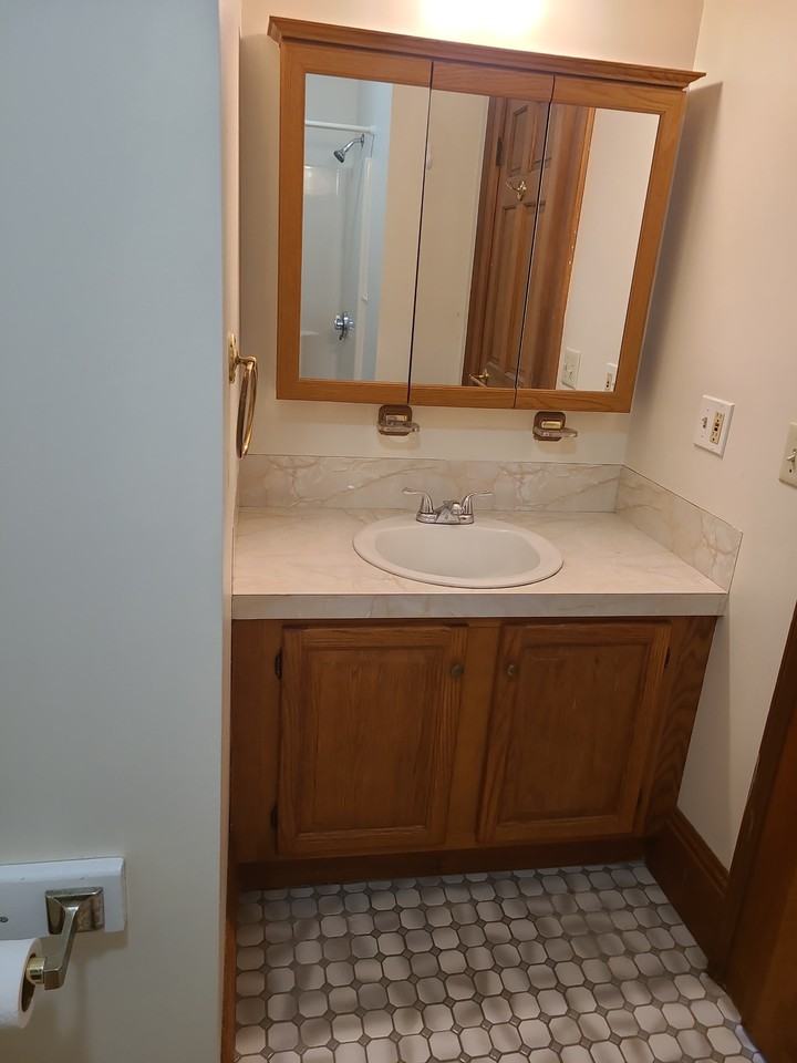 339 Prospect St #6FARM - Photo 3 of 10