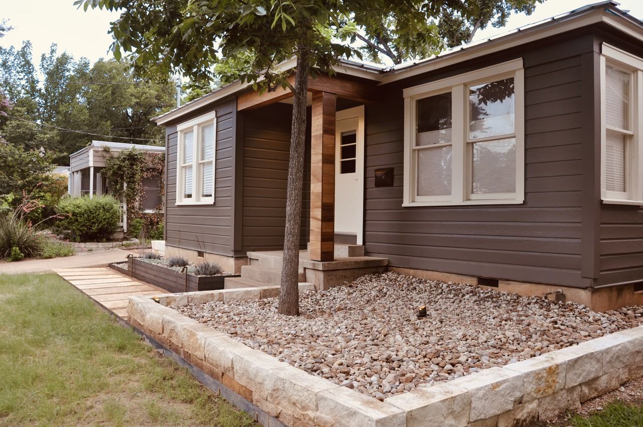 1306 Oxford Ave #NA - Photo 2 of 18