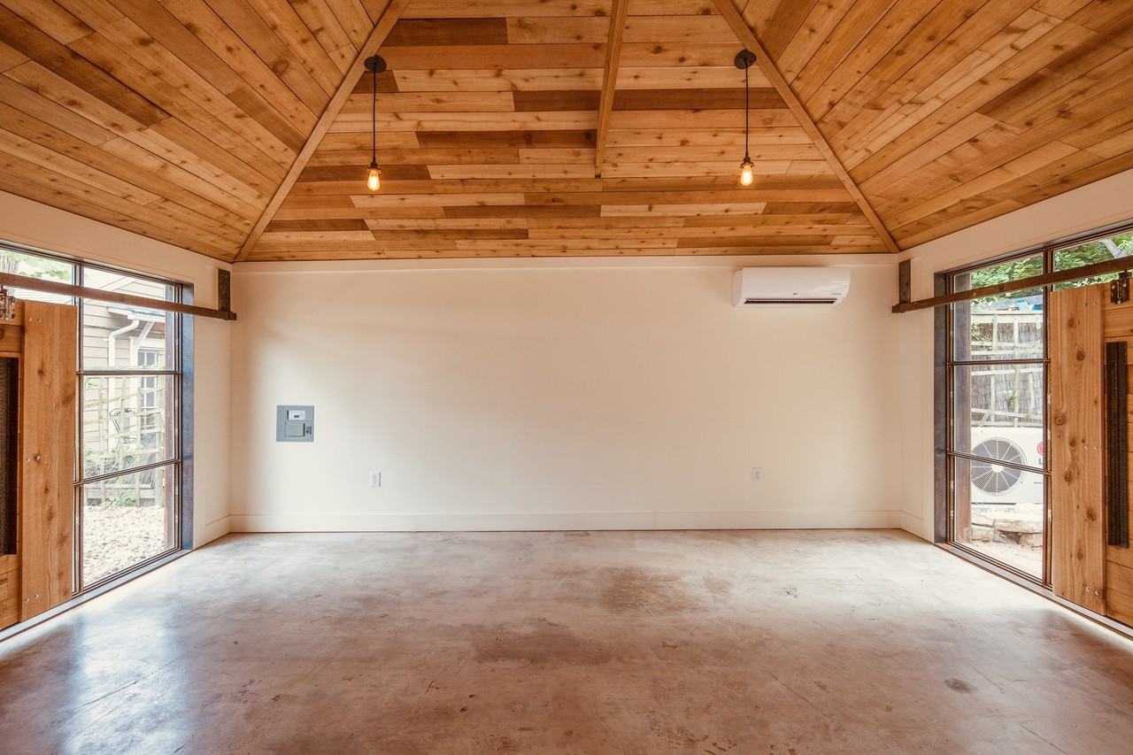 1306 Oxford Ave #NA - Photo 7 of 18