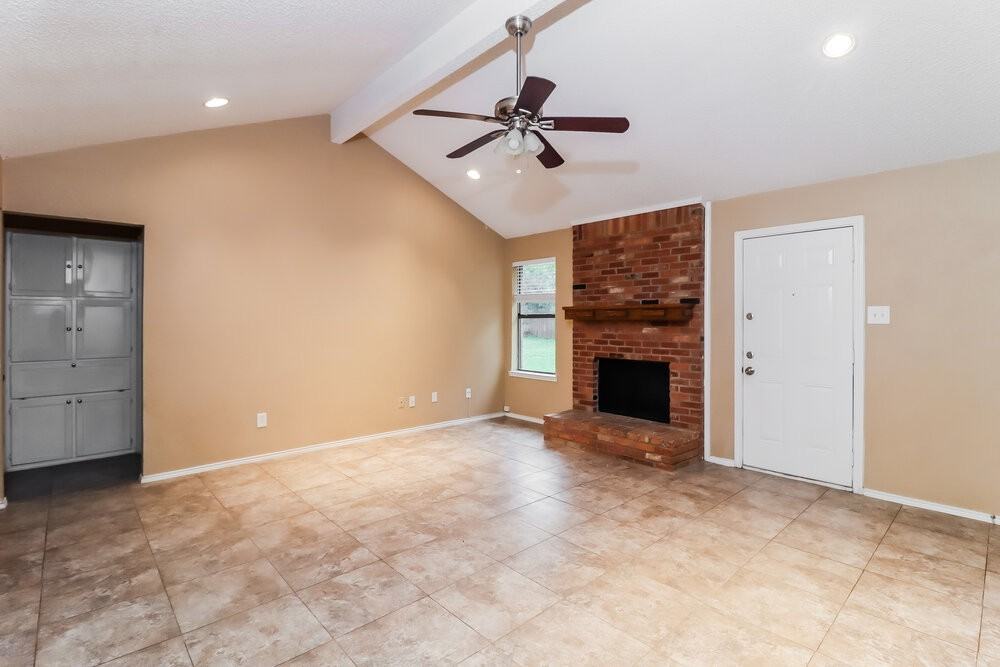 7321 Hyde Ct - Photo 5 of 16