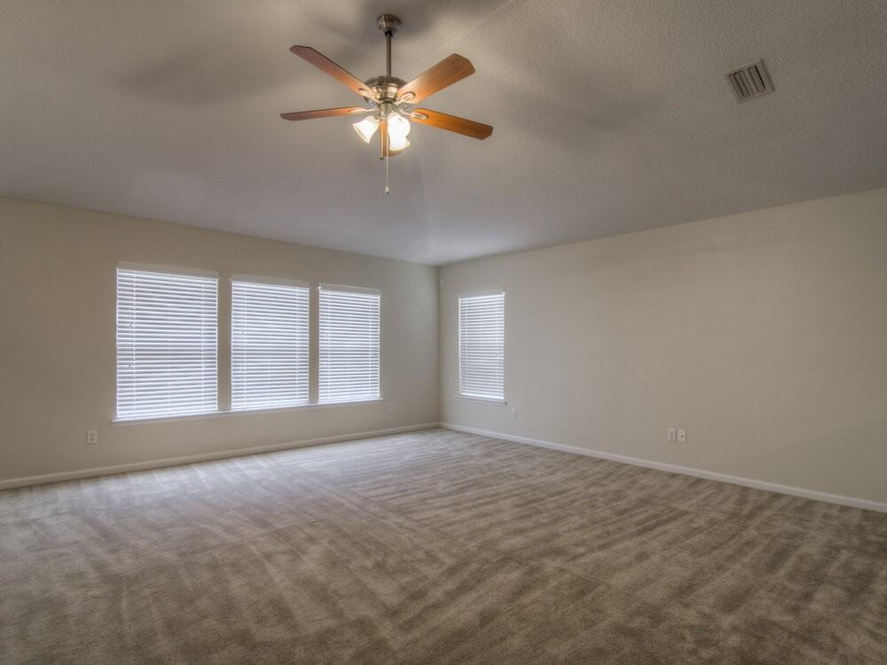 3852 Cedar Bluff Ln - Photo 3 of 15