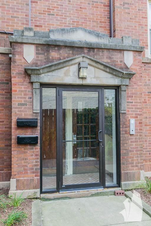 3922 N Janssen Ave #3E - Photo 6 of 7