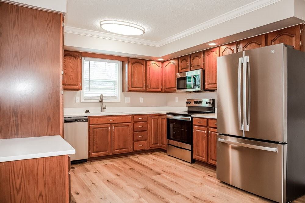 2032 Pine Needle Ct - Photo 7 of 17