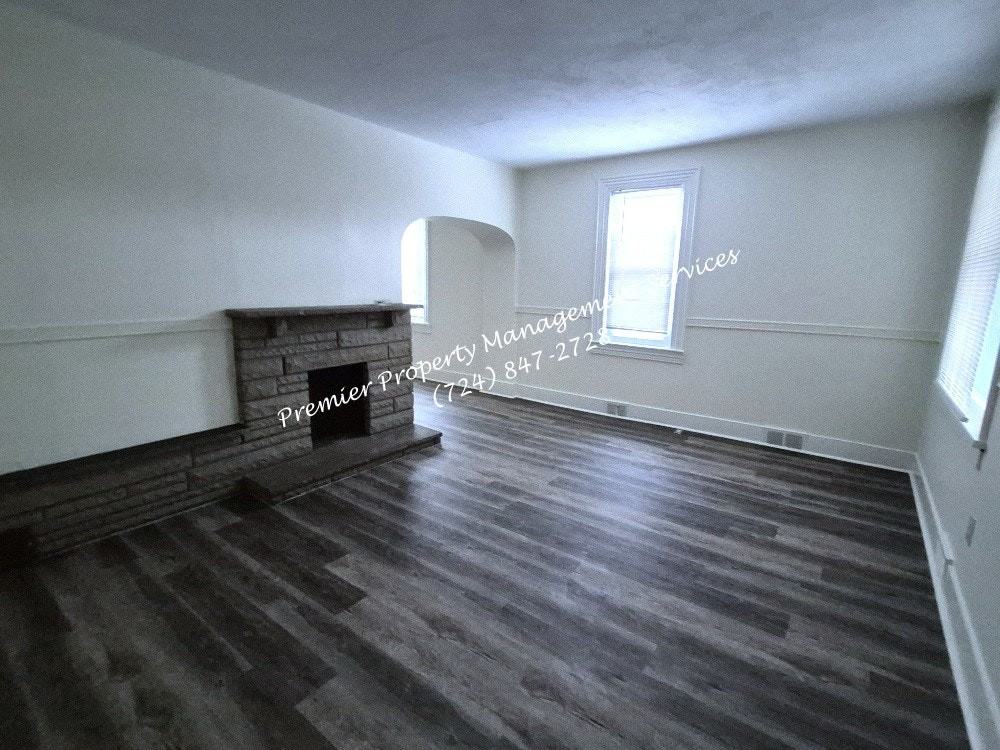 2518 9th Avenue - Photo 3 of 13