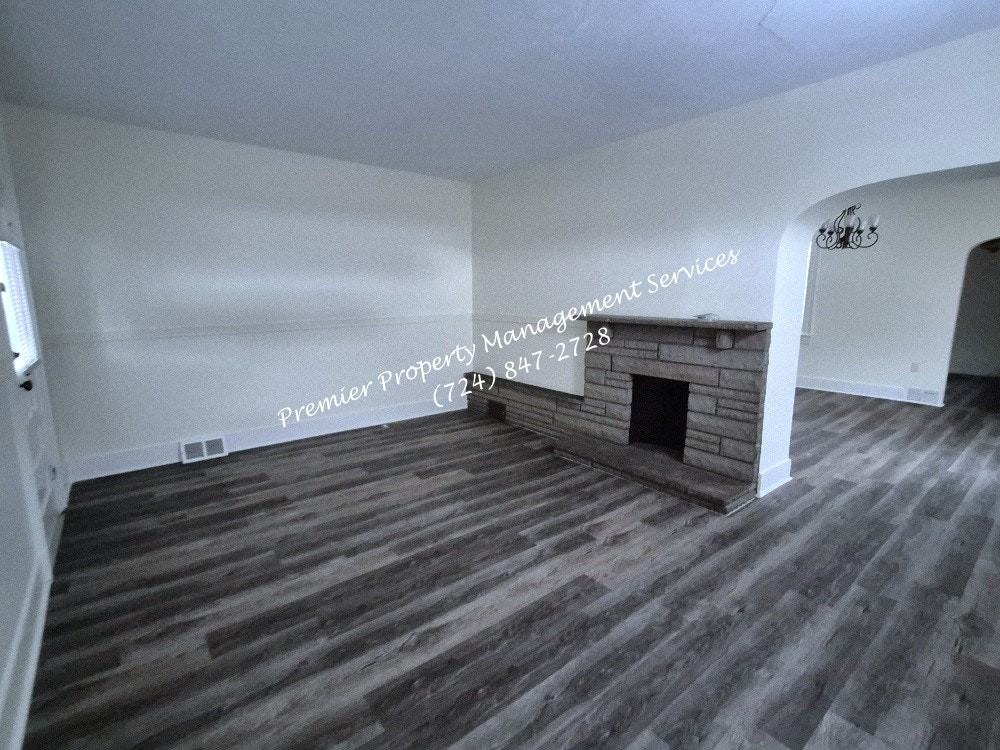 2518 9th Avenue - Photo 4 of 13