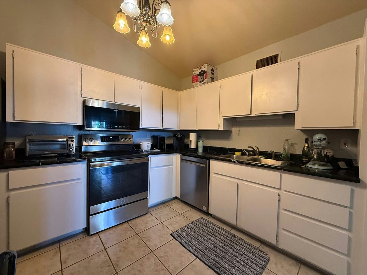 2130 West Camino Street, Unit 10 - Photo 4 of 12