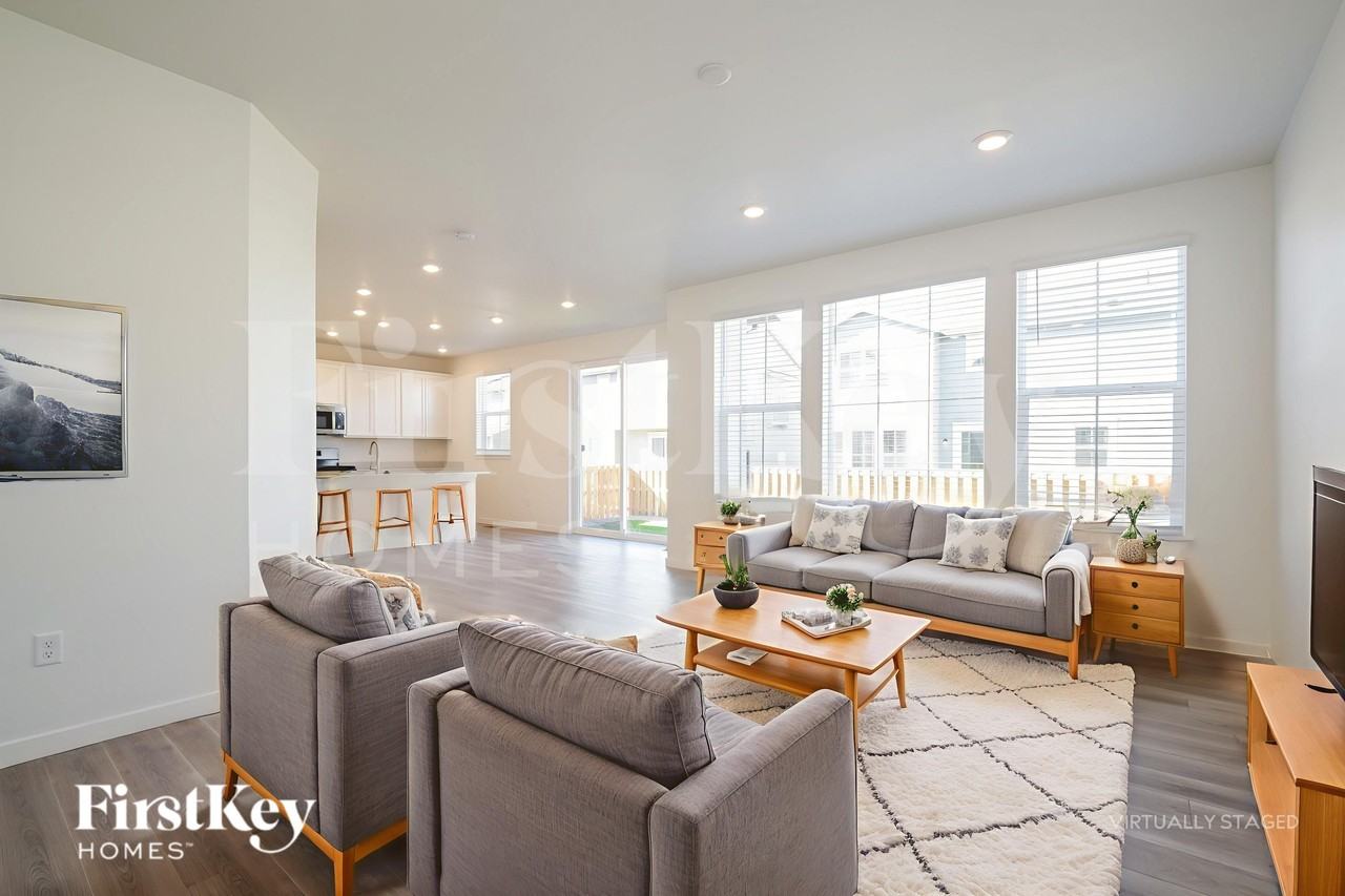 10995 Uvalda St - Photo 5 of 18