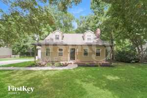 featured image of 7301 Leesburg Rd