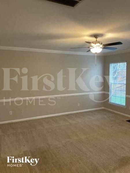 127 Meandering Way Ln - Photo 2 of 10