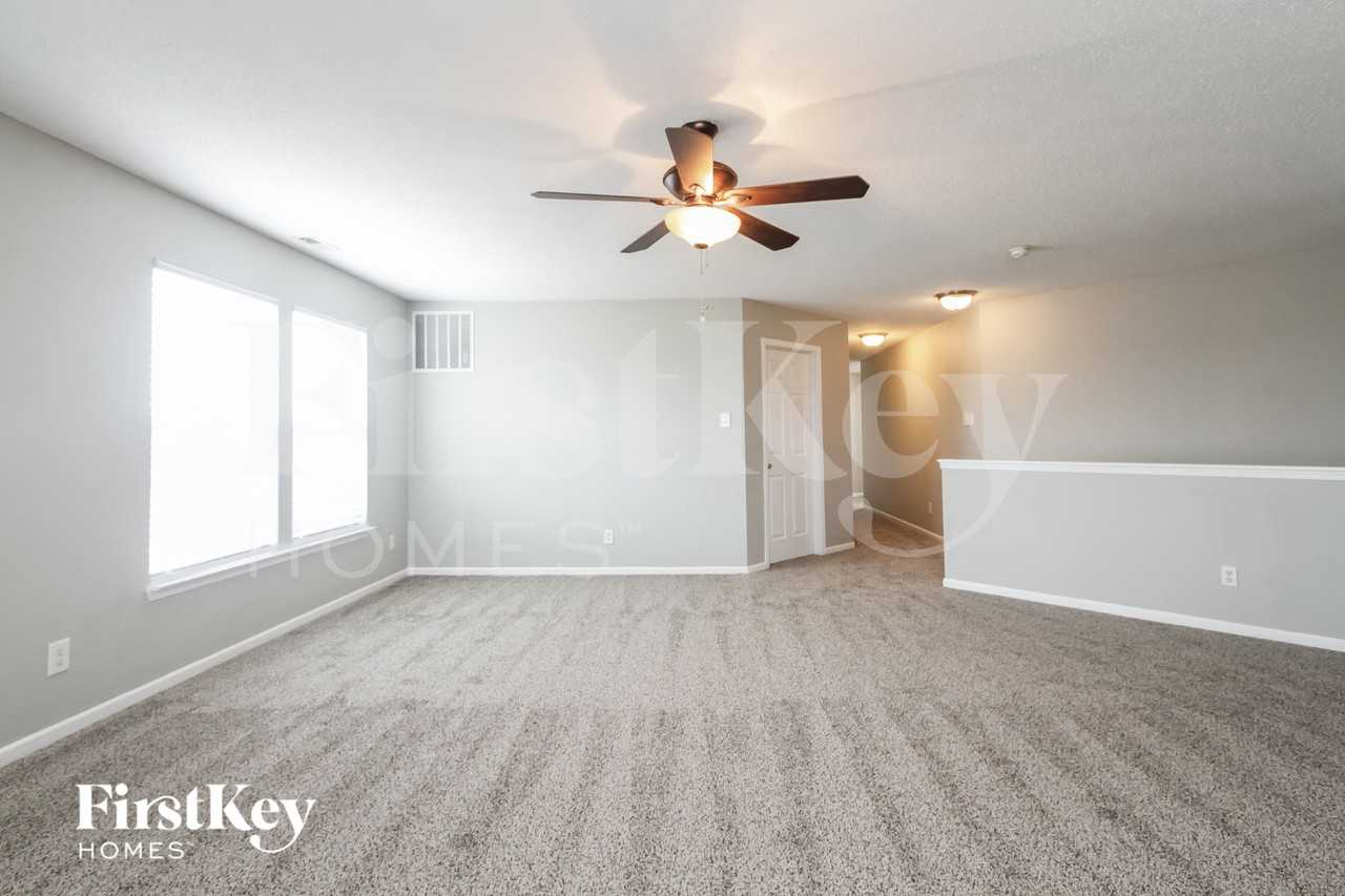 1180 King Maple Dr - Photo 7 of 15