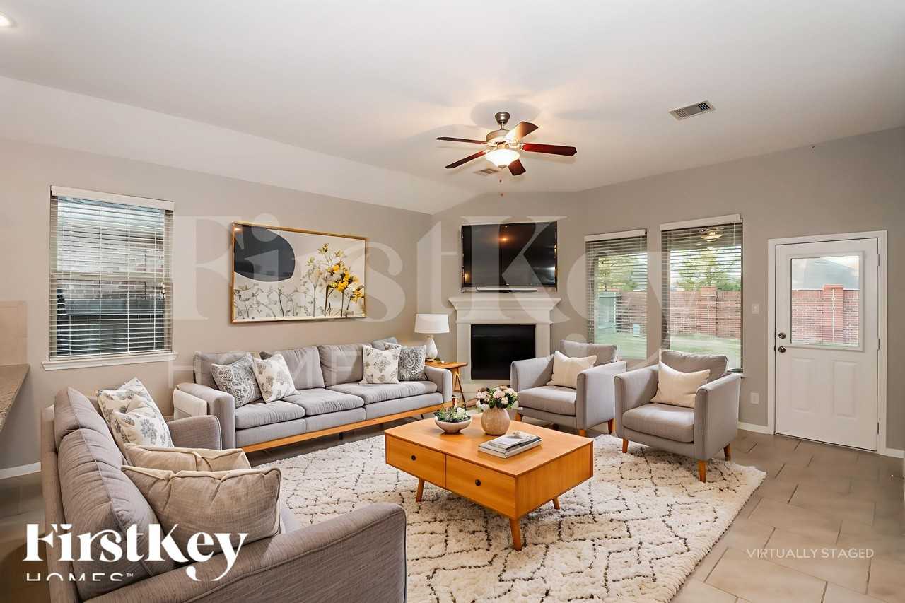 5518 Glenfield Spring Ln - Photo 4 of 18