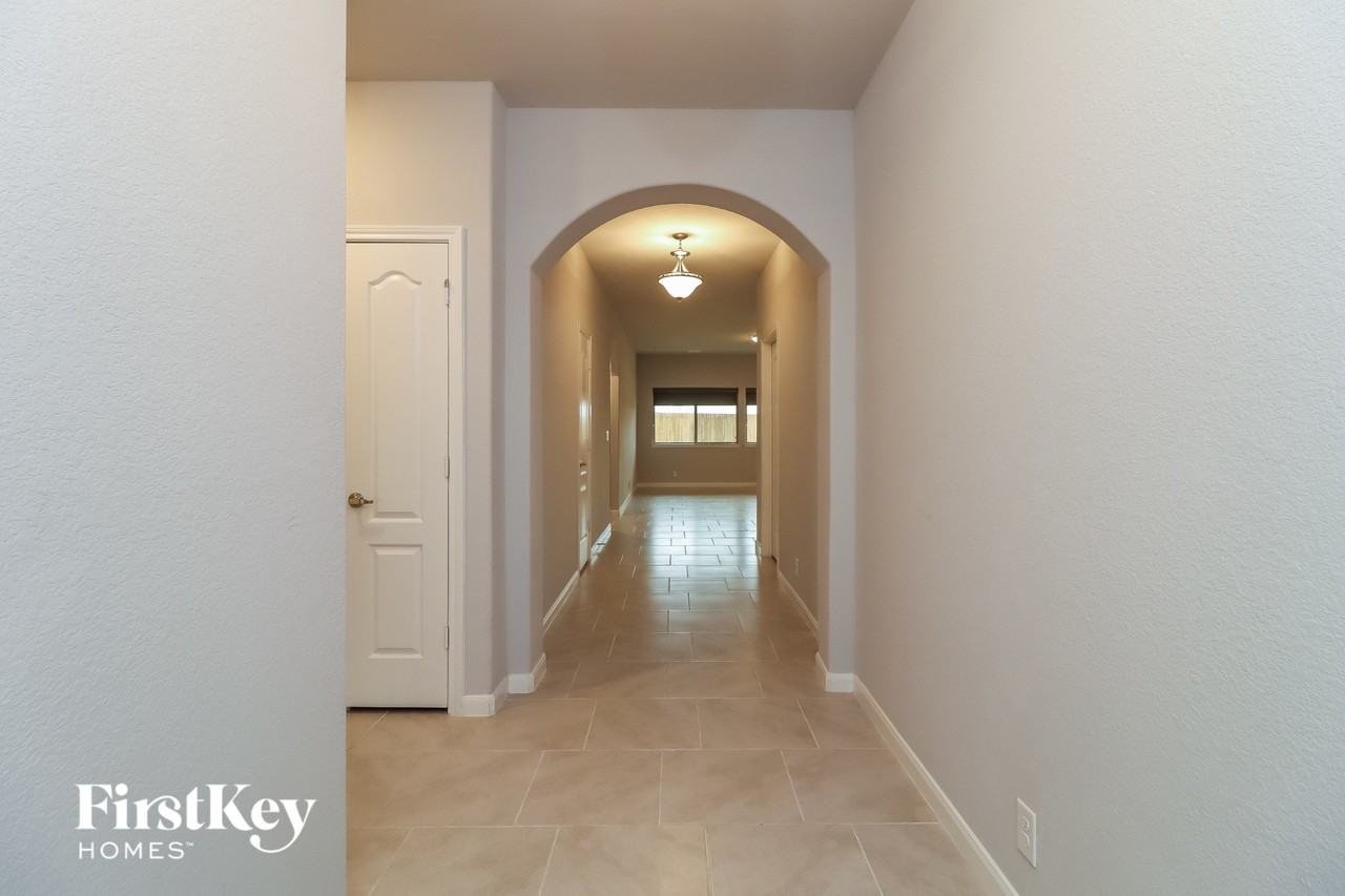 1089 Nighthawk Trl - Photo 2 of 15