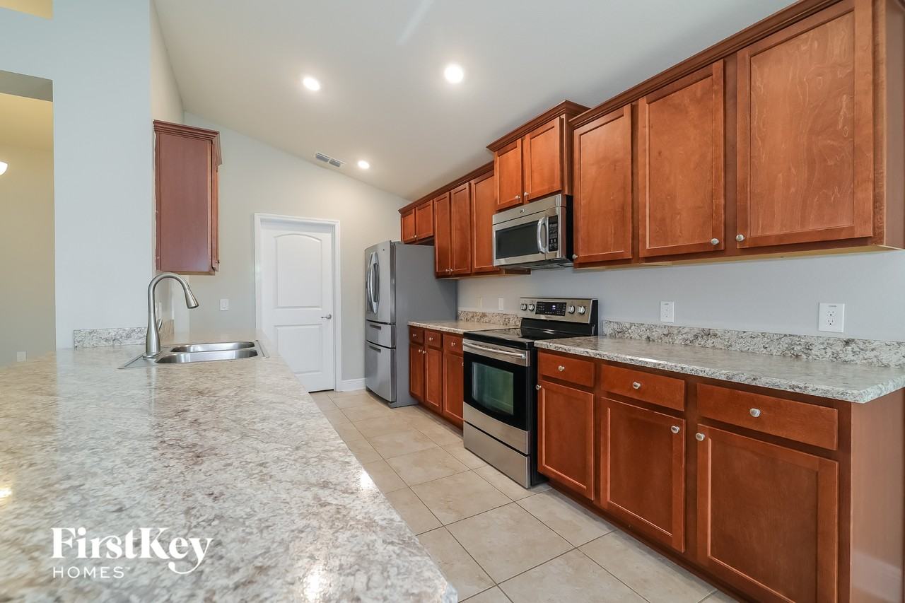 403 Buchannan Dr - Photo 6 of 15