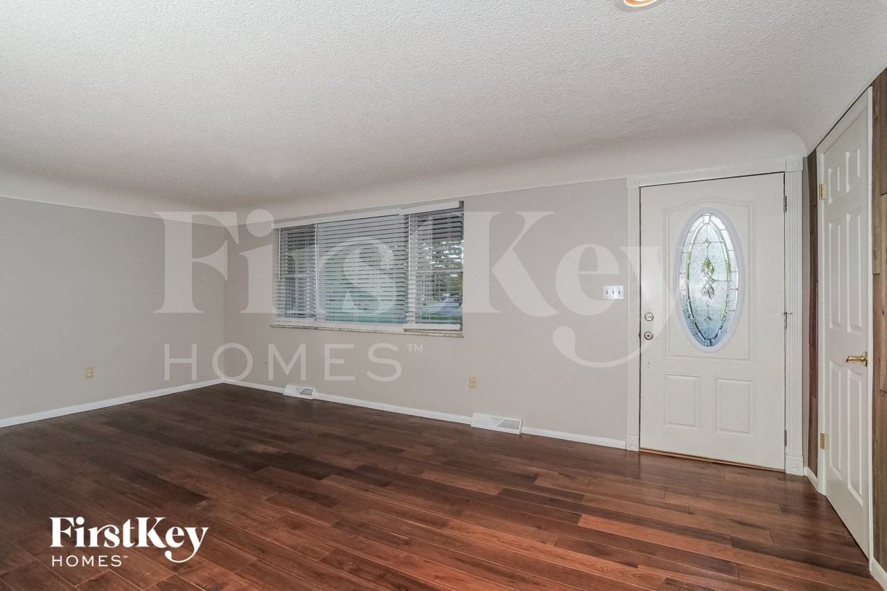 1244 Day Cir E - Photo 3 of 15