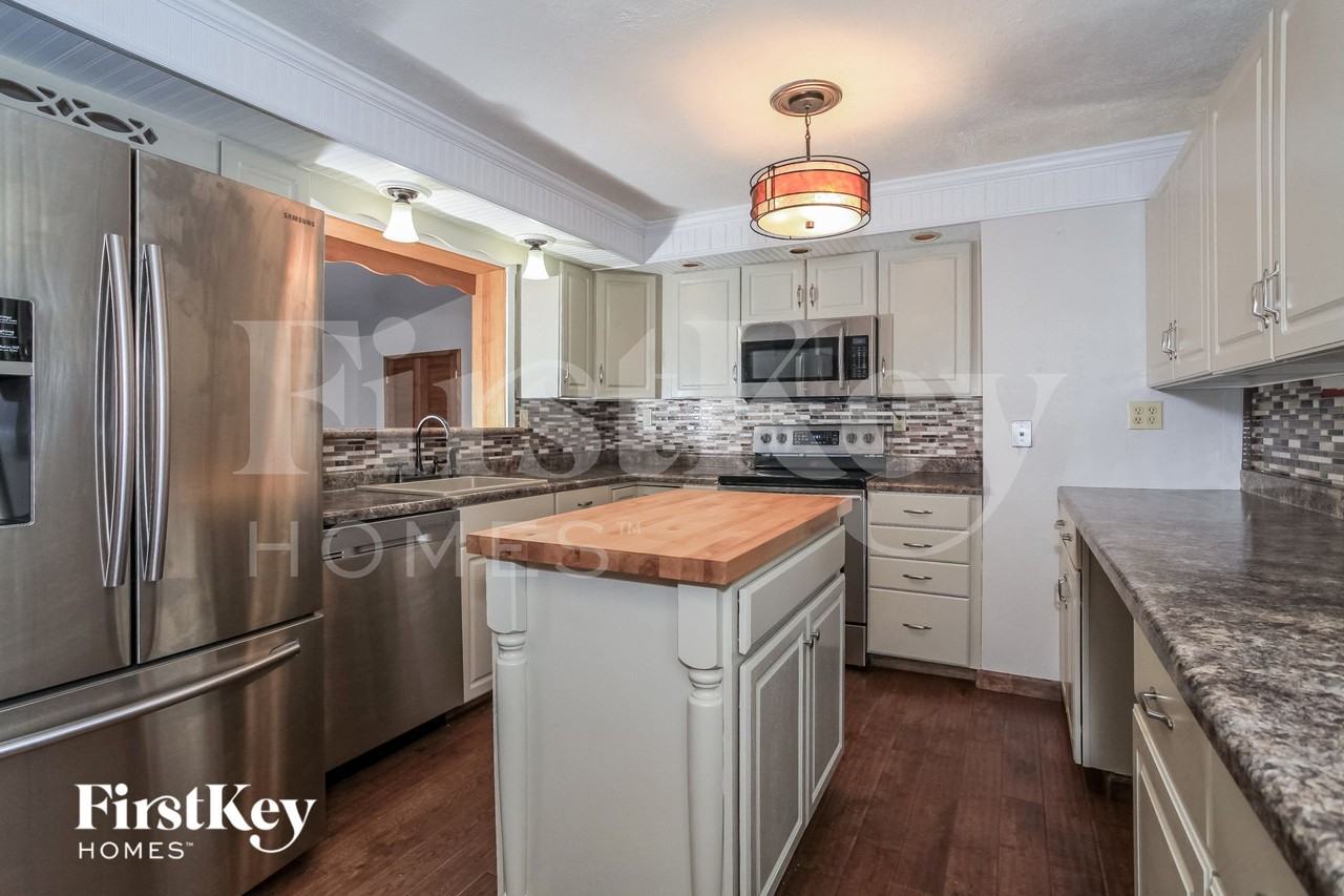 1244 Day Cir E - Photo 6 of 15