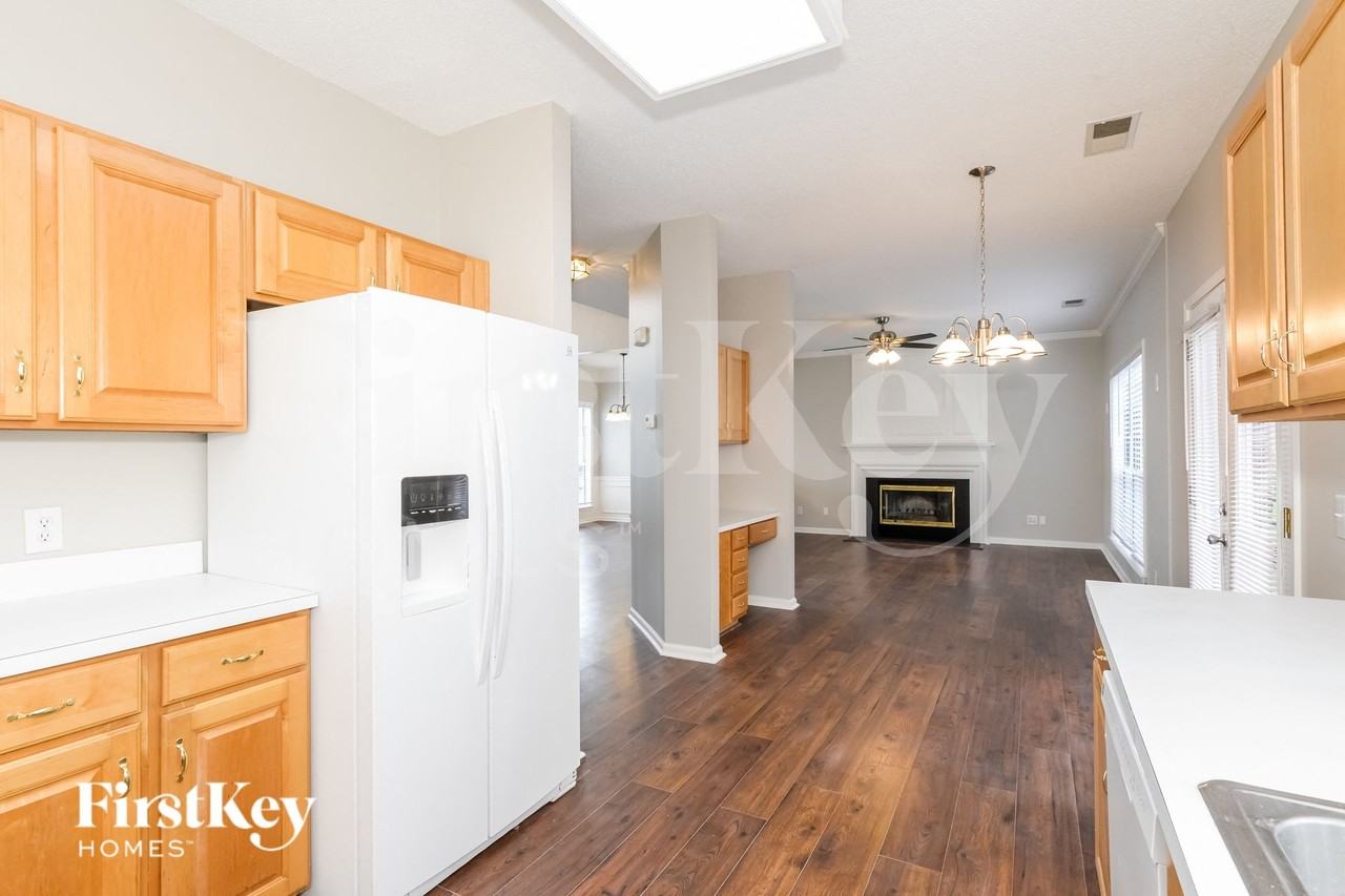 11330 Wagonford Ln - Photo 7 of 15