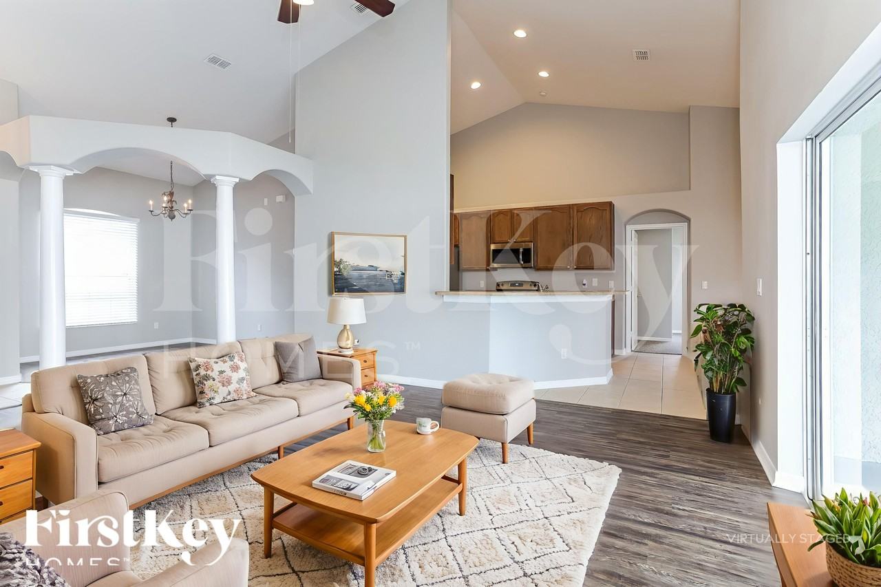 4648 Huron Bay Cir - Photo 4 of 18