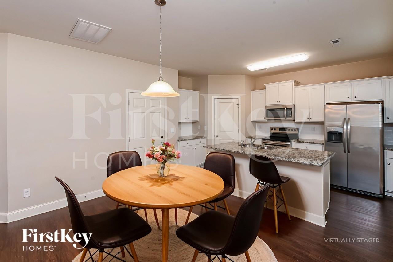 9147 Marion Oaks Dr - Photo 7 of 18