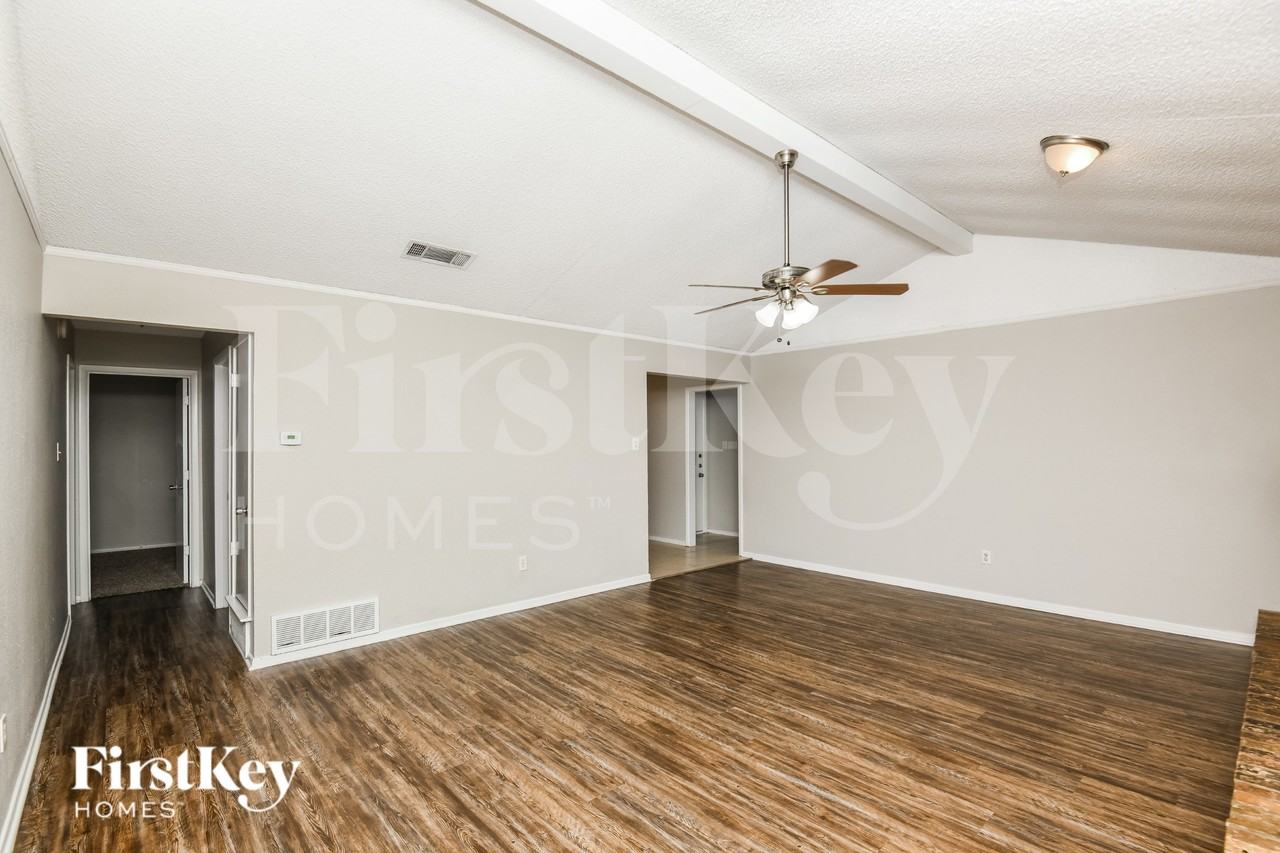 7508 Evergreen Dr - Photo 3 of 16