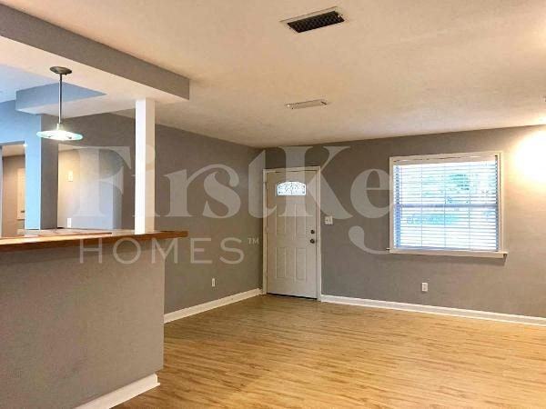 6003 Holly Bay Dr - Photo 3 of 21