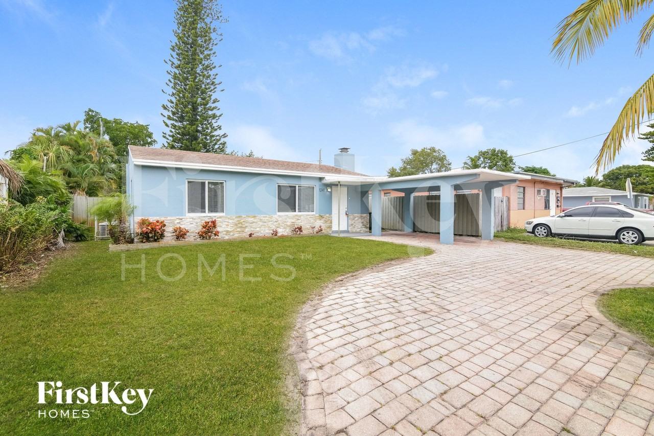 1241 Nw 7th Ave - Photo 2 of 15