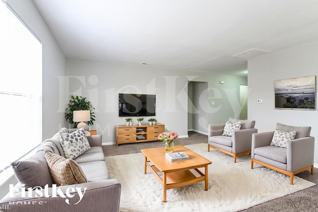 11608 Hornickel Ct - Photo 5 of 18