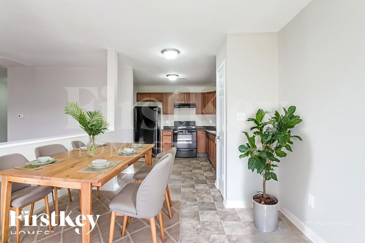 11608 Hornickel Ct - Photo 7 of 18