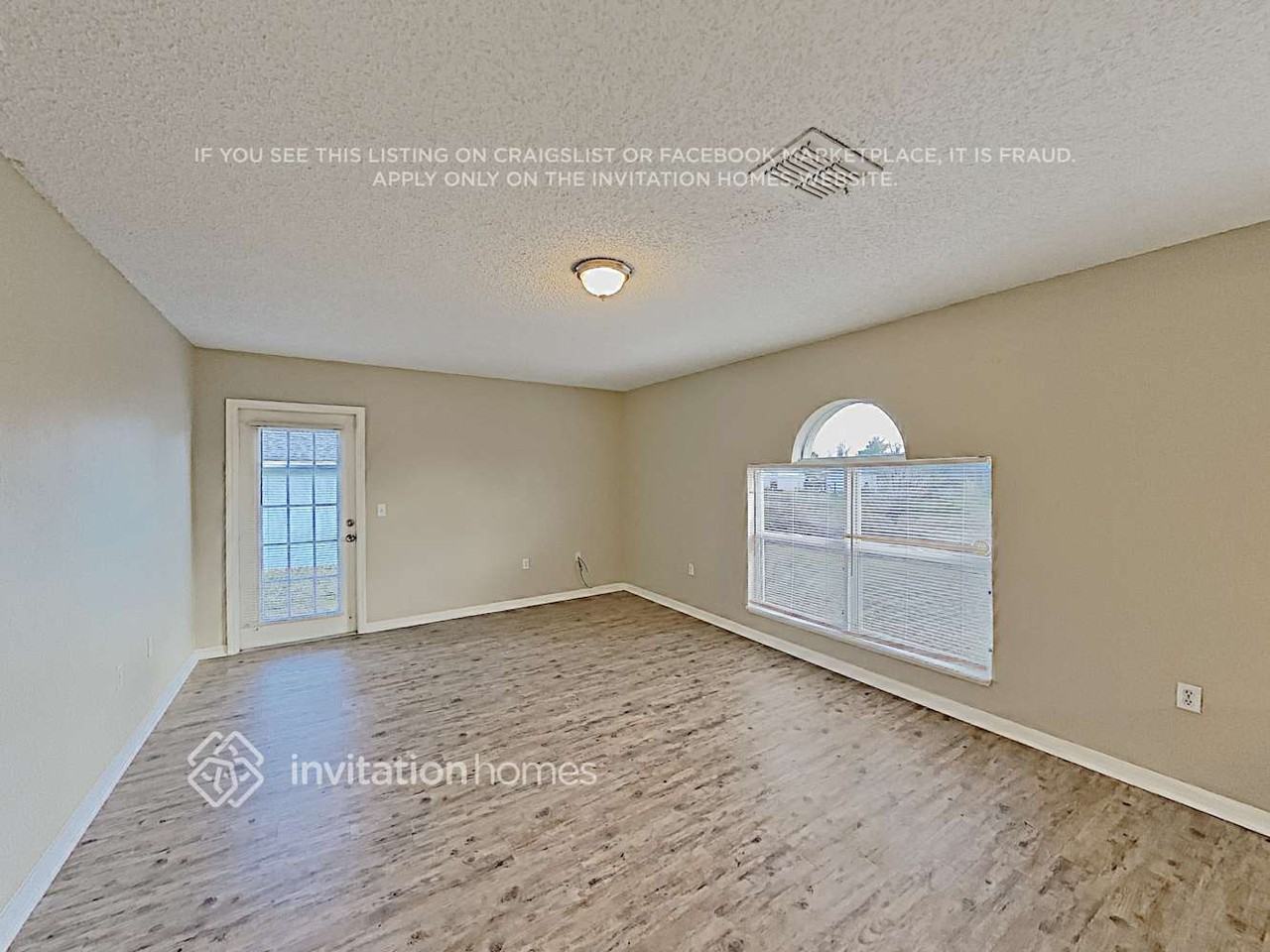 1569 Elkcam Blvd - Photo 4 of 7