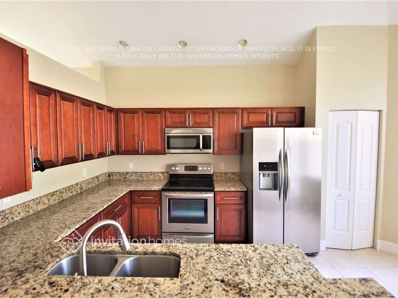 6959 Nw 27th Ct - Photo 7 of 17