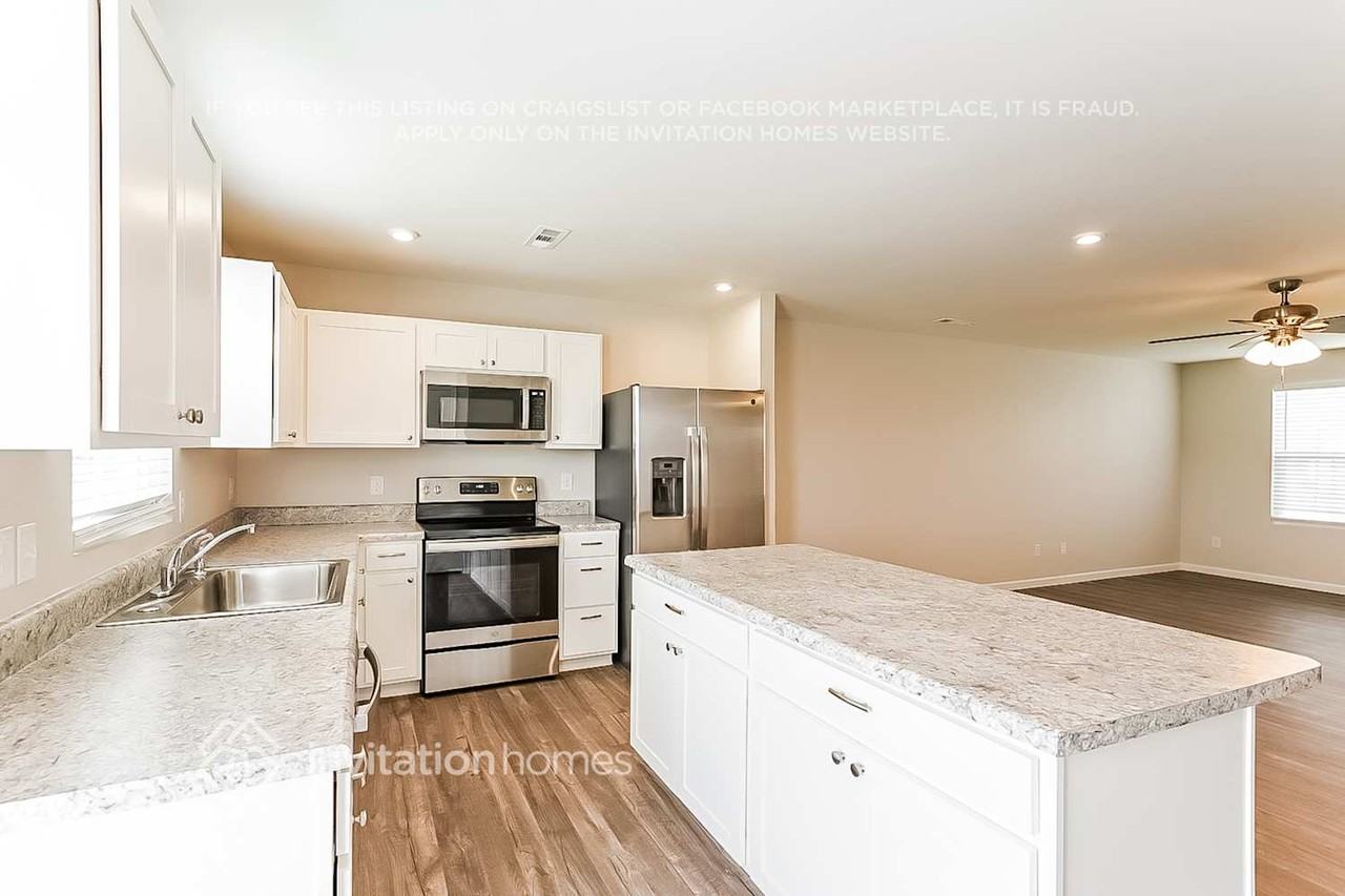 2101 Brokeshire Dr - Photo 6 of 18