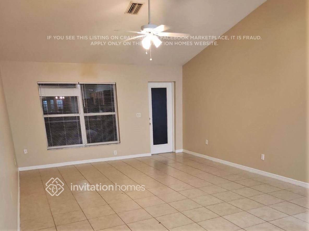 2511 Mauritania Rd - Photo 2 of 10