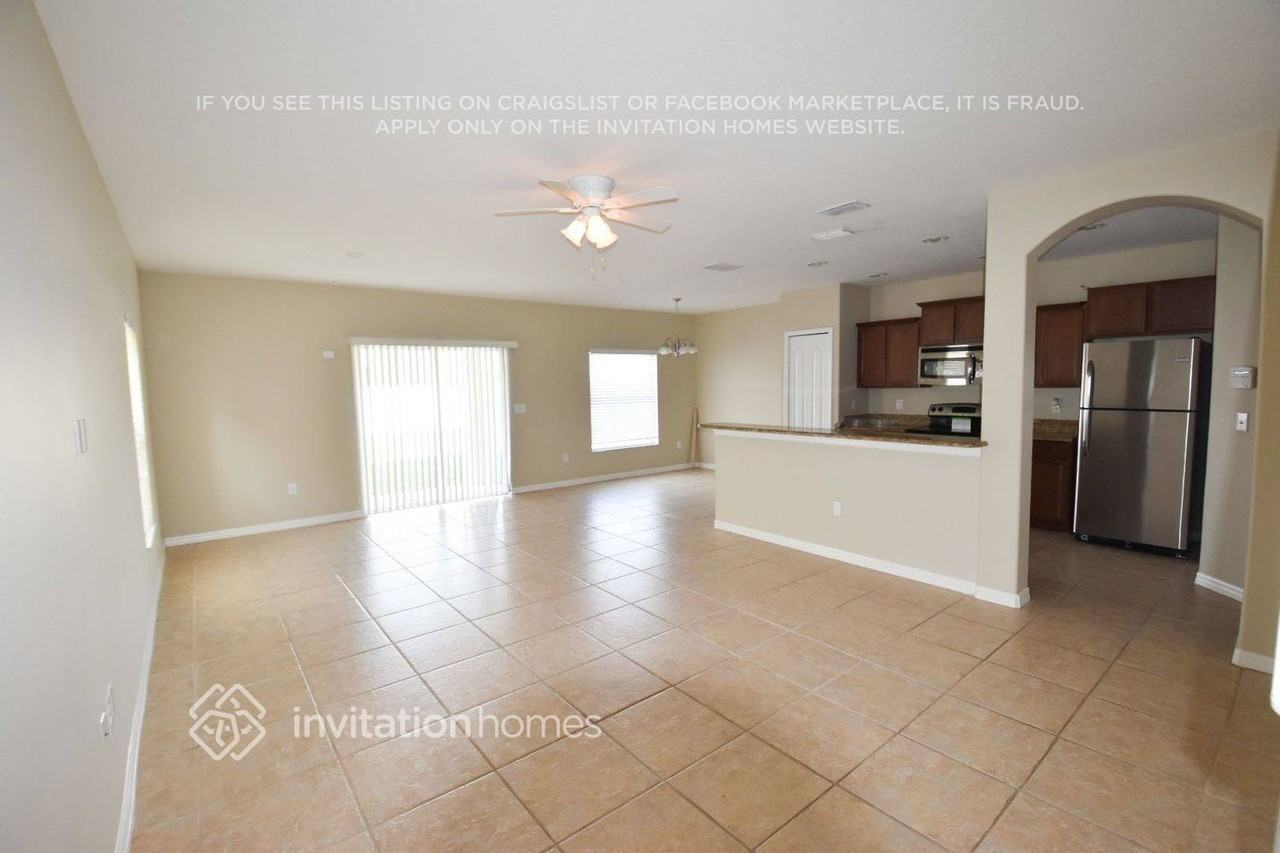 1015 Seminole Sky Dr - Photo 2 of 13