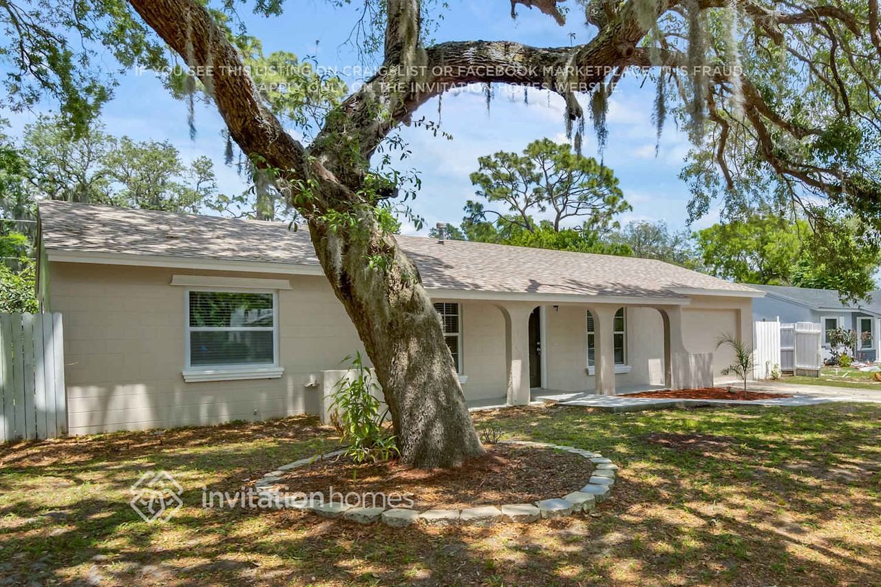 5695 Deerfield Rd - Photo 2 of 25