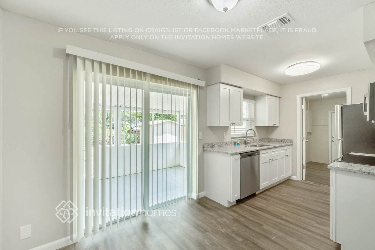 5695 Deerfield Rd - Photo 7 of 25