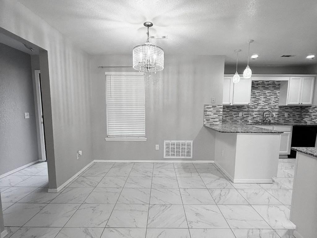 603 Ane Ave - Photo 3 of 11