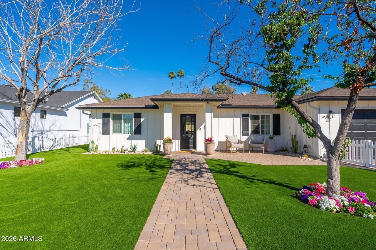 4030 E Fairmount Ave - Photo 2 of 30