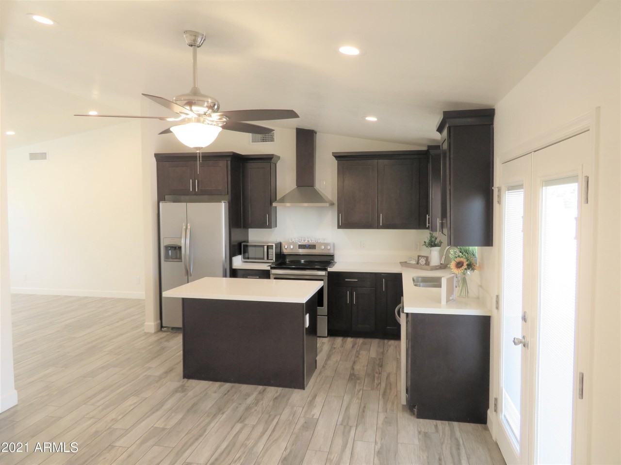 2156 E Jerome Ave - Photo 5 of 24