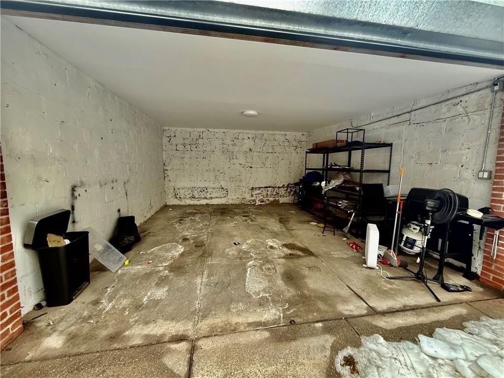 561 61st St #1F - Photo 5 of 5