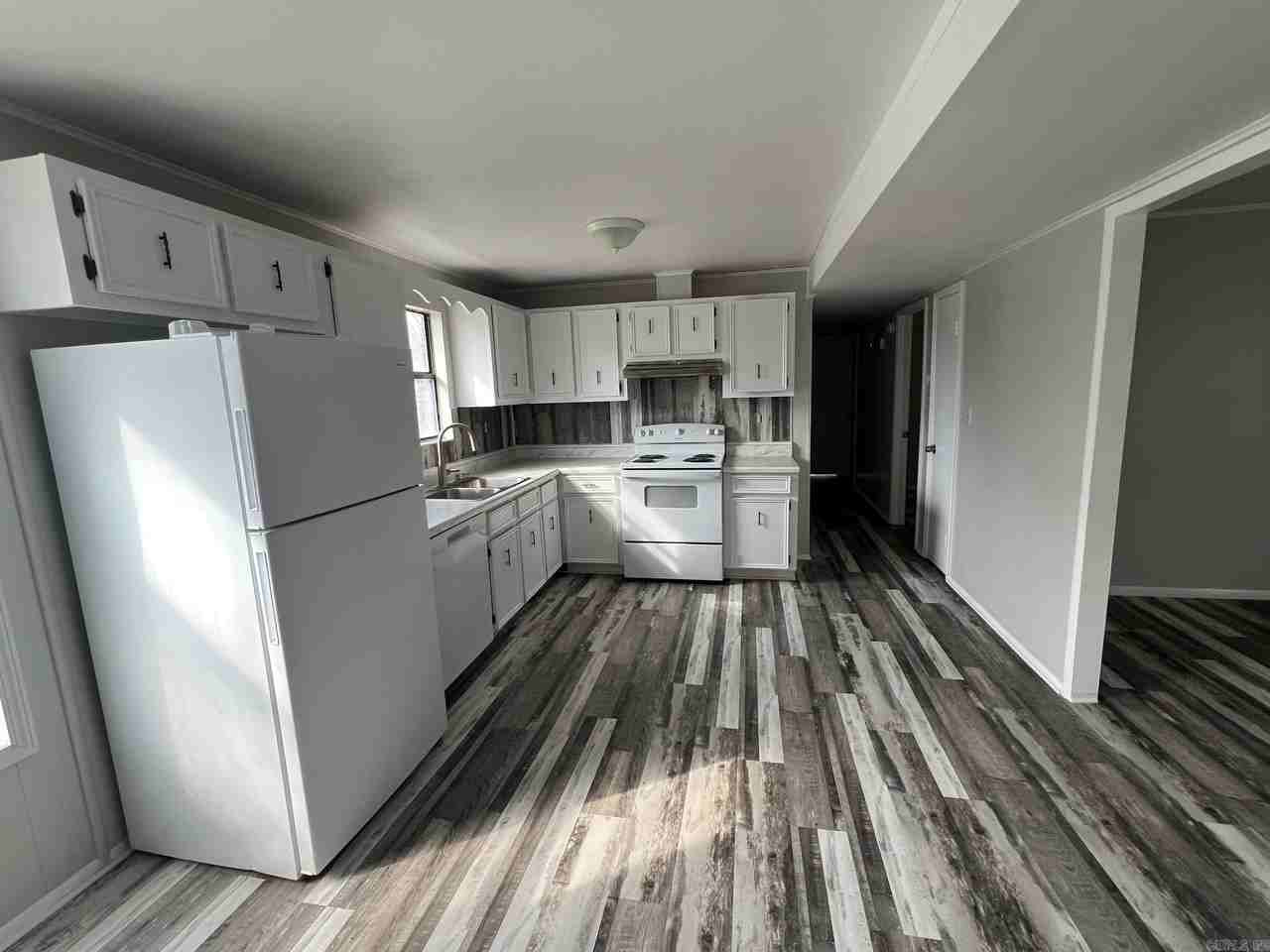 26 Charles St - Photo 3 of 8