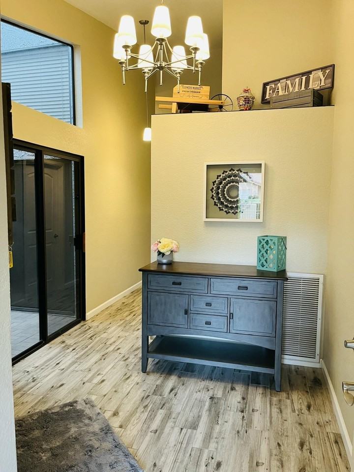 41120 Woodhaven Dr E - Photo 4 of 11