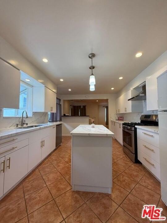 10642 Samoa Ave - Photo 6 of 22