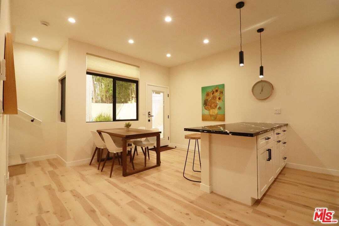 9040 Phyllis Ave Unit E #E - Photo 6 of 17