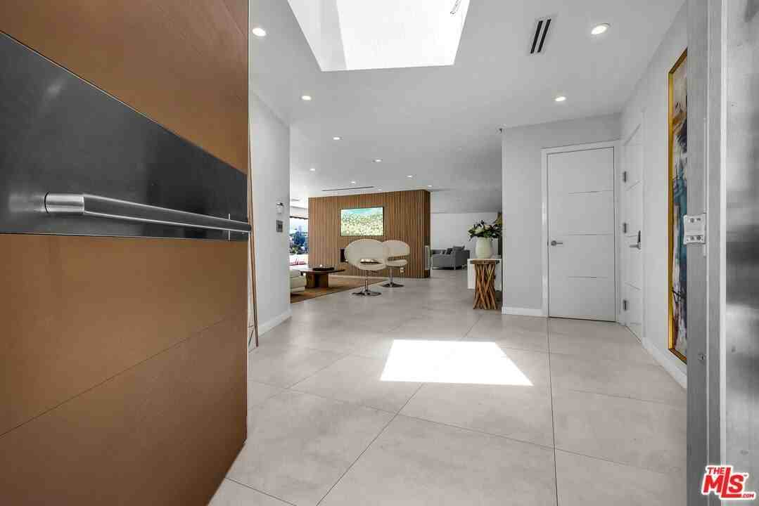 849 Glenmere Way - Photo 4 of 40