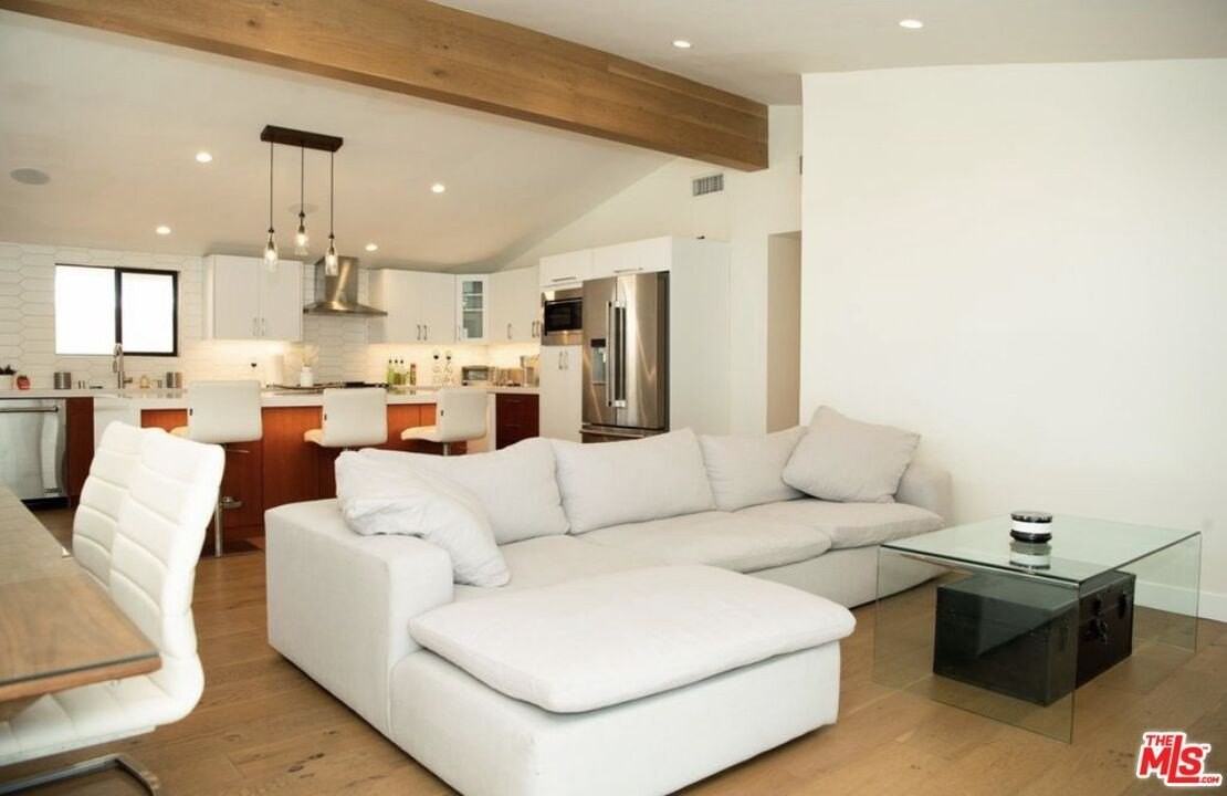 6329 Jumilla Ave - Photo 2 of 26