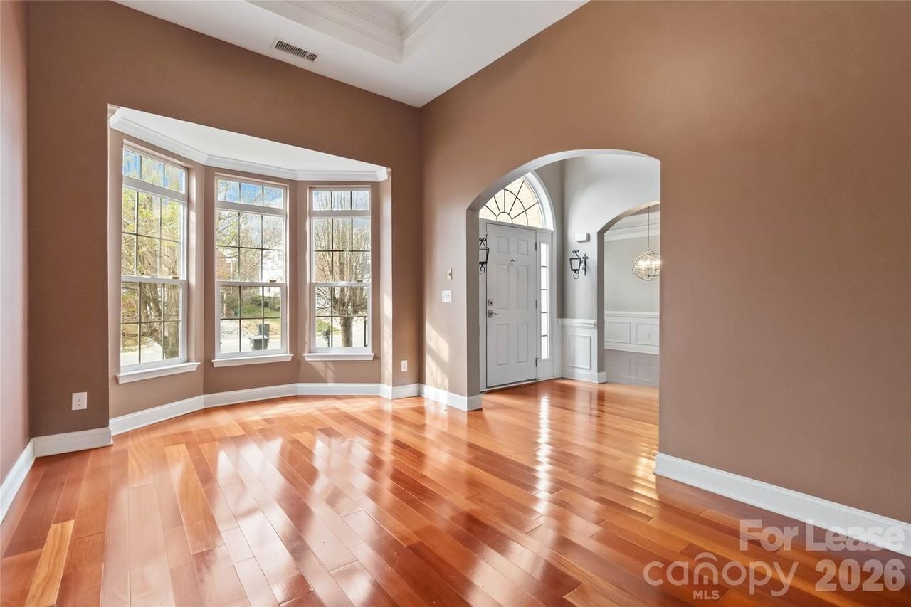 11420 Mangla Dr - Photo 6 of 34