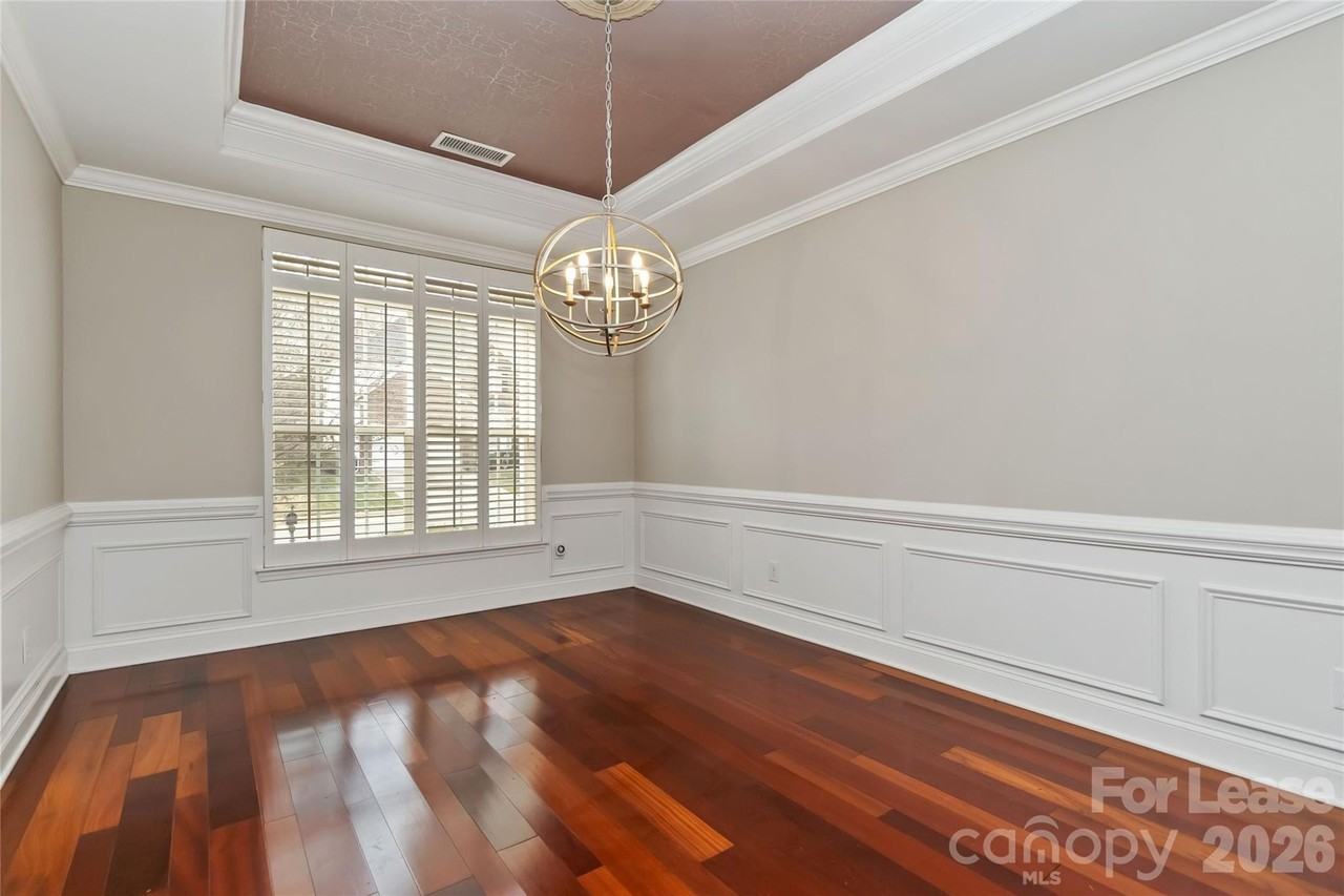 11420 Mangla Dr - Photo 7 of 34